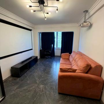 Євгена Коновальця вул. (Щорса), 35