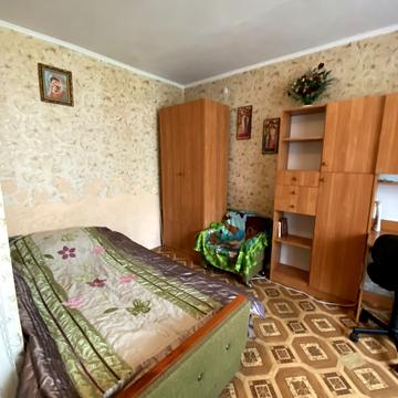 Олександра Довженка вул., 4/2