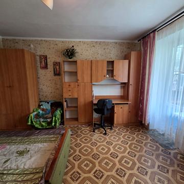 Олександра Довженка вул., 4/2