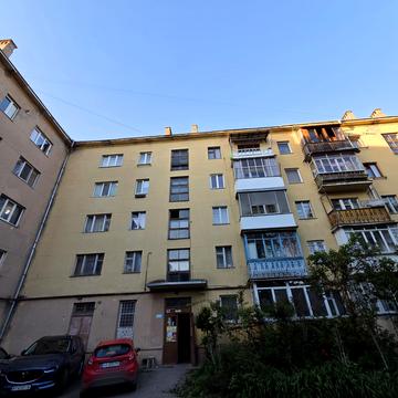 Короля Данила вул., 9