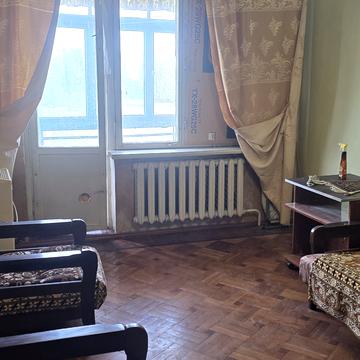 Сімї Глодан вул., 8
