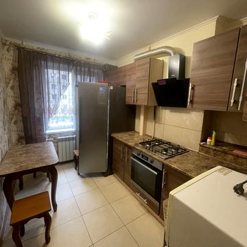 Набережна Перемоги вул., 60