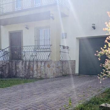 Павла Тичини вул.