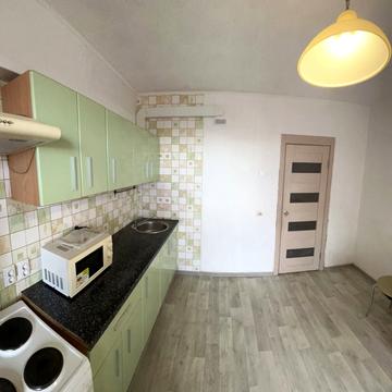 Лариси Руденко вул., 10-Г