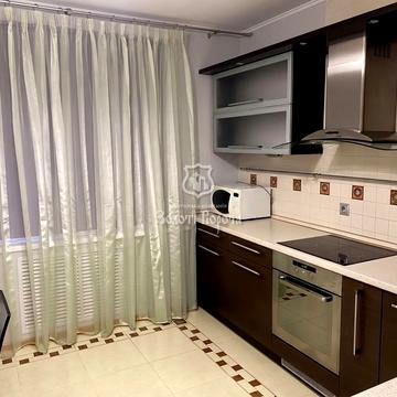 Феодосійський пров., 14-А