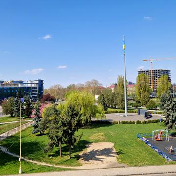 Богдана Хмельницького пл., 3