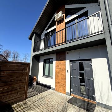 Вокзальна вул., 74