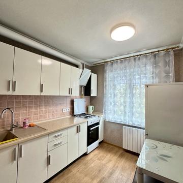 Західна вул., 1/6