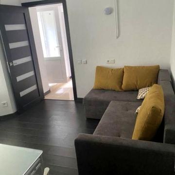 Київська вул., 18