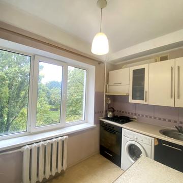 Зодчих вул., 28