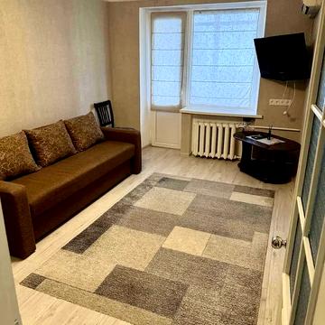 Набережно-Хрещатицька вул., 35