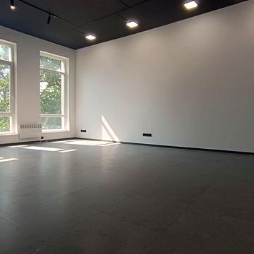 Садова вул., 33