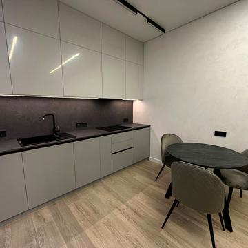 Набережна Перемоги вул., 7