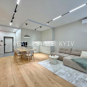 Болсуновська вул. (Сергія Струтинського), 21