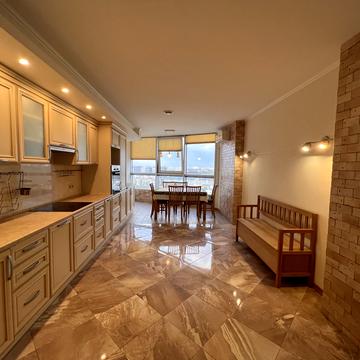 Коломийський пров., 17/31а