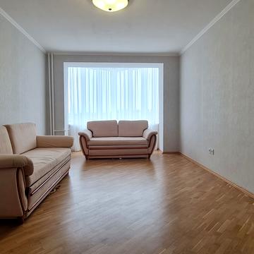 Хмельницька вул., 10