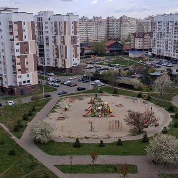 Святошинська вул., 52