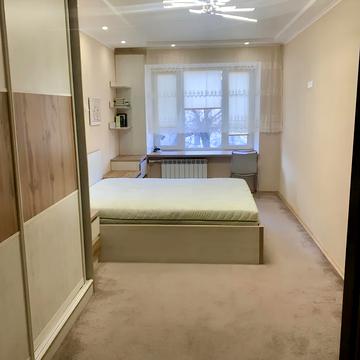 Микільсько-Ботанічна вул., 17/4