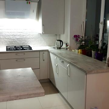 Зарічанська вул., 52