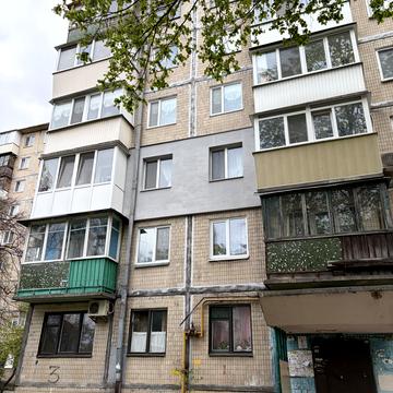 Петра Курінного вул. (Комісара Рикова), 3