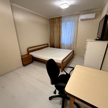 Академіка Глушкова просп., 9-Д