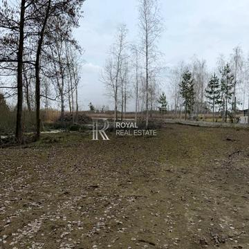 Травнева вул., 1