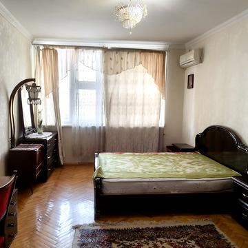 Велика Васильківська вул. (Червоноармійська), 80