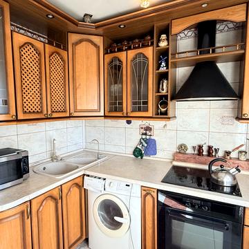 Миропільська вул., 13