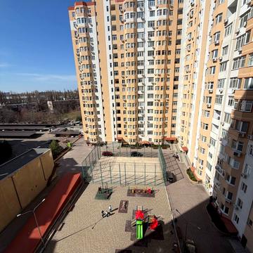 Добровольців вул. (Маршала Говорова), 8