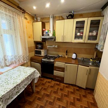 Євгена Коновальця вул., 9