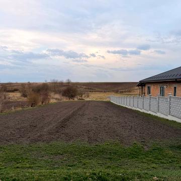 Комарова вул.
