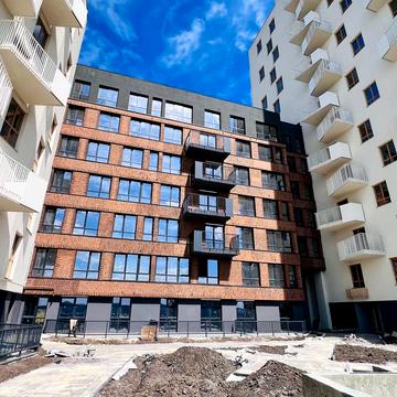 Василя Щурата вул., (Будинок 1)