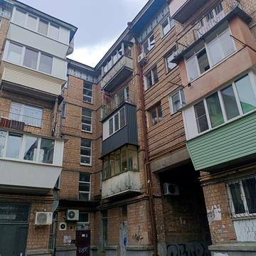 Відрадний просп. (Чубаря), 14