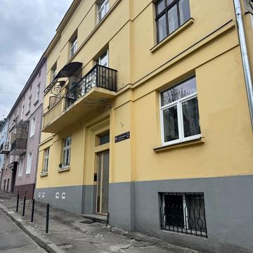 Героїв Маріуполя вул. (Петра Козланюка), 2