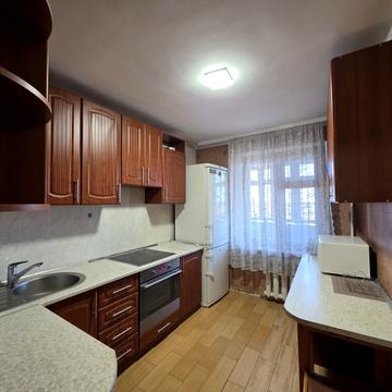 Академіка Корольова вул., 85/2