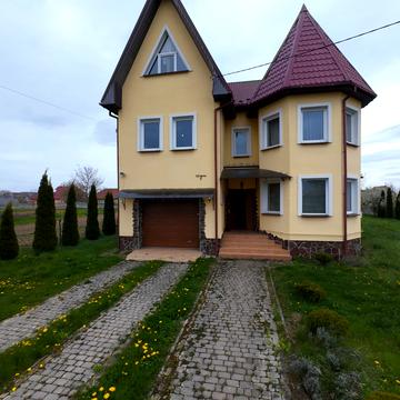 Романа Шухевича, 6