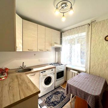 Відінська вул., 38
