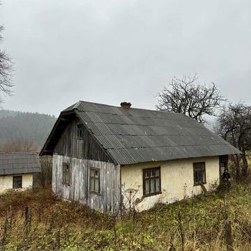 Зарічна вул.
