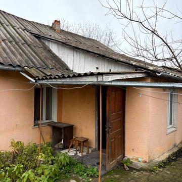 Хмельницька вул., 44