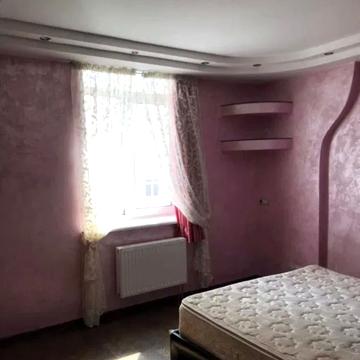 Саперно-Слобідська вул., 22