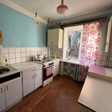 Яценка вул., 14