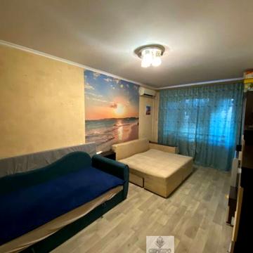 Автозаводська вул., 30