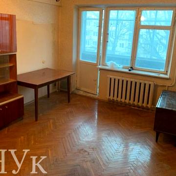 Героїв Крут вул., 7