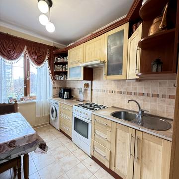 Олени Теліги вул., 51