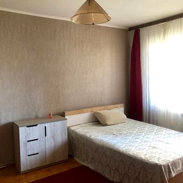 Оноре де Бальзака вул., 56