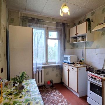 Сонячний мікрорайон вул., 21