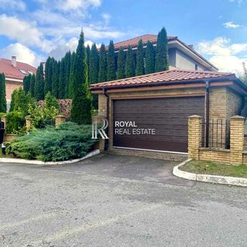 струмкова, 32