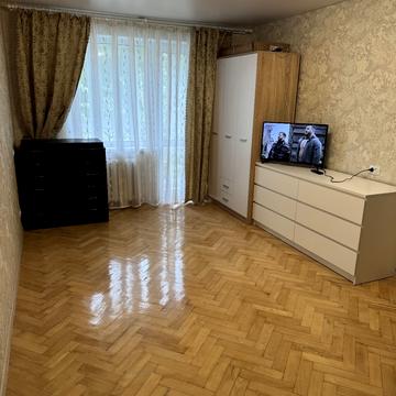 Академіка Шалімова вул. (Героїв Севастополя), 36