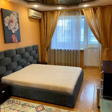 Юрківська вул., 28