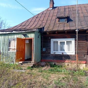Добровольців вул. (Комарова), 32